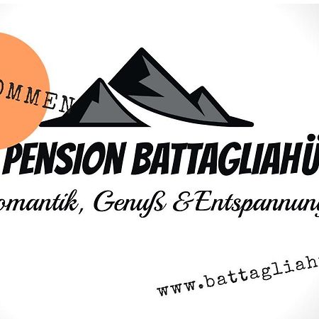 Battagliahutte Pension Malix Buitenkant foto